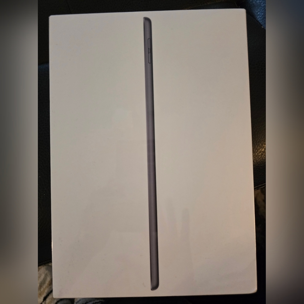 Apple iPad 9th Generation Wi-Fi. 64 gb